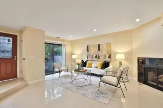 Photo #2: ML82041003 Listing 