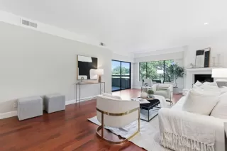 Photo #4: ML82041084 Listing