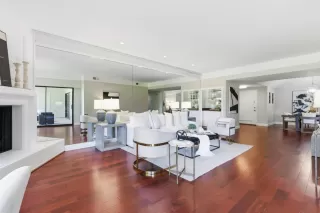 Photo #6: ML82041084 Listing