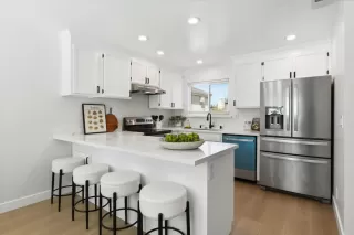 Photo #4: ML82041120 Listing 