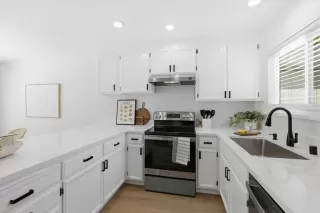 Photo #6: ML82041120 Listing 