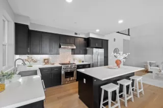 Photo #4: ML82041137 Listing 