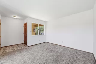 Photo #4: ML82041201 Listing 