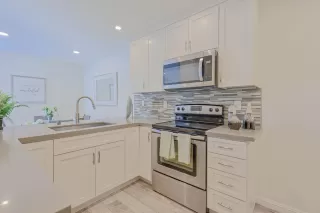 Photo #6: ML82041221 Listing 