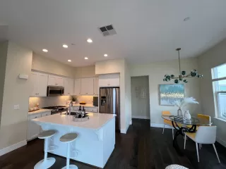 Photo #3: ML82041226 Listing 