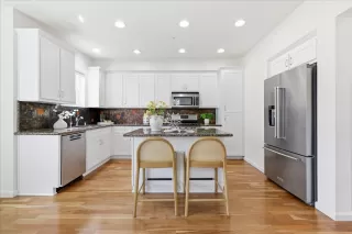 Photo #6: ML82041235 Listing 