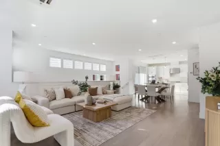 Photo #6: ML82041270 Listing 