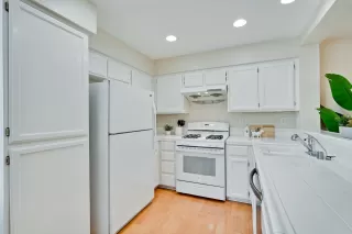 Photo #6: ML82041386 Listing 