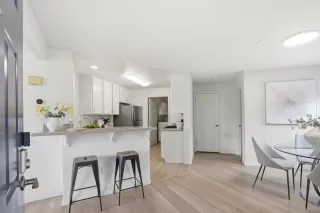 Photo #4: ML82041399 Listing 