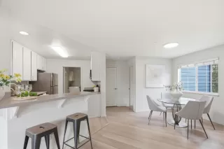 Photo #6: ML82041399 Listing 