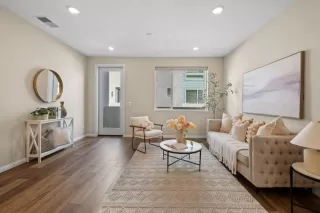 Photo #4: ML82041438 Listing 