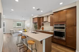 Photo #5: ML82041438 Listing 