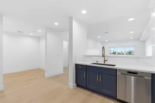 Photo #4: ML82041445 Listing 