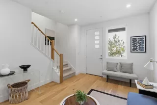 Photo #5: ML82041452 Listing