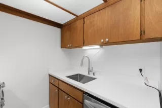 Photo #6: ML82041479 Listing