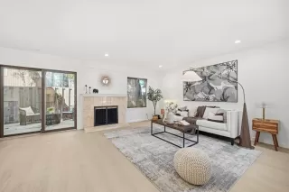 Photo #4: ML82041493 Listing 