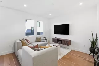 Photo #5: ML82041526 Listing 