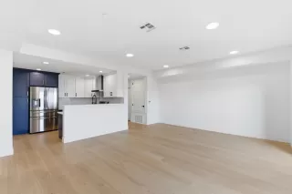 Photo #4: ML82041553 Listing 