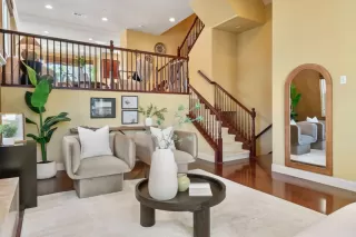 Photo #5: ML82041600 Listing 