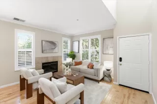 Photo #4: ML82041638 Listing 