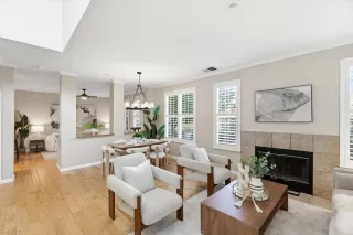 Photo #5: ML82041638 Listing 