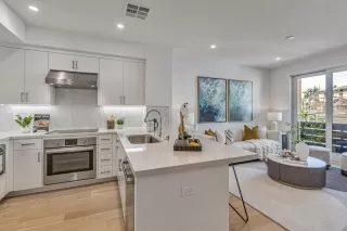 Photo #5: ML82041639 Listing 