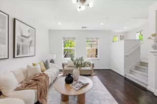 Photo #6: ML82041656 Listing 