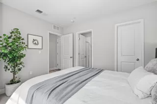 Photo #6: ML82041657 Listing 