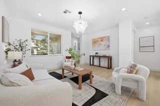 Photo #5: ML82041678 Listing 