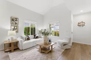 Photo #3: ML82041837 Listing 