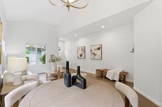 Photo #5: ML82041837 Listing 