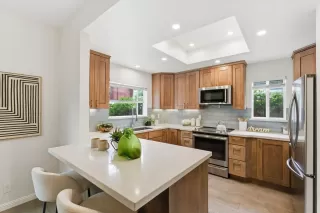 Photo #6: ML82041837 Listing 