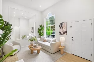 Photo #5: ML82041847 Listing 