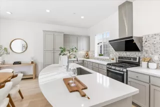 Photo #4: ML82041883 Listing 