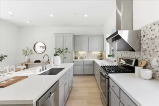 Photo #6: ML82041883 Listing 