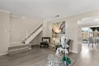 Photo #5: ML82041884 Listing 