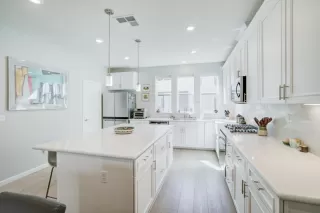 Photo #4: ML82041933 Listing