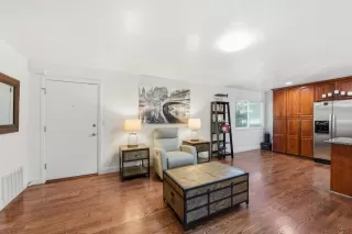 Photo #4: ML82041935 Listing 