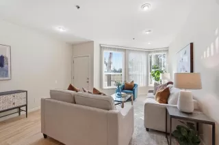 Photo #5: ML82041943 Listing 