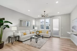 Photo #4: ML82041960 Listing 