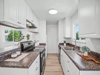 Photo #5: ML82042023 Listing 