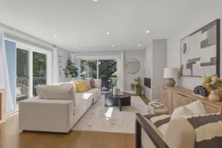 Photo #5: ML82042033 Listing 