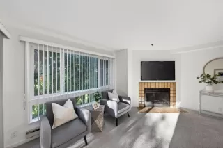 Photo #4: ML82042050 Listing