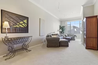 Photo #6: ML82042123 Listing