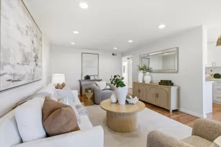 Photo #5: ML82042172 Listing 