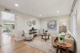 Photo #5: ML82042175 Listing 