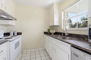 Photo #5: ML82042193 Listing 