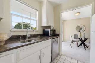 Photo #6: ML82042193 Listing 