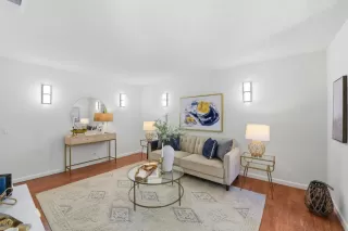 Photo #6: ML82042217 Listing 