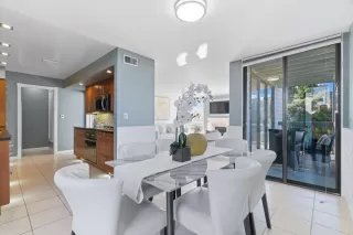 Photo #5: ML82042252 Listing 